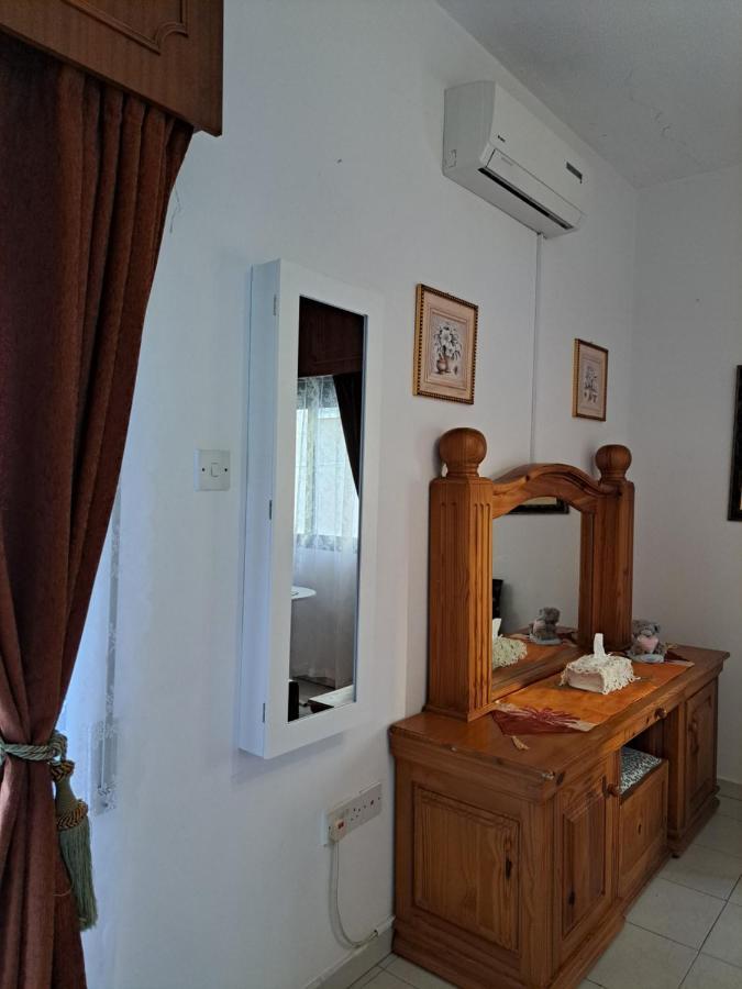 Shared Top 1st floor villa Limassol Exteriör bild