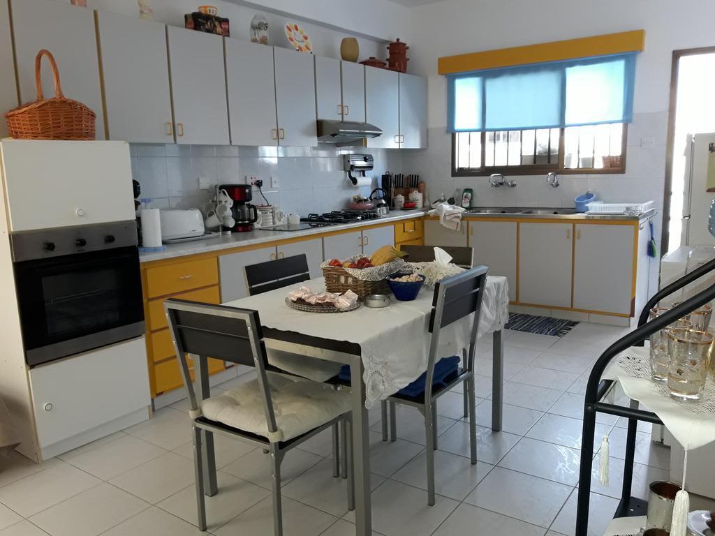 Shared Top 1st floor villa Limassol Exteriör bild